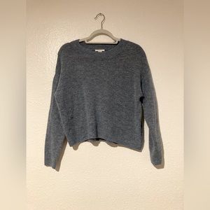 H&M crew cropped sweater size small